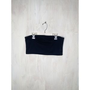 3/$10! Boohoo black bandeau crop top